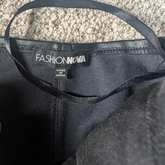 Black Faux Leather Corset Top Renaissance Faire Fantasy Costume Gothic Bustier - Picture 4 of 8